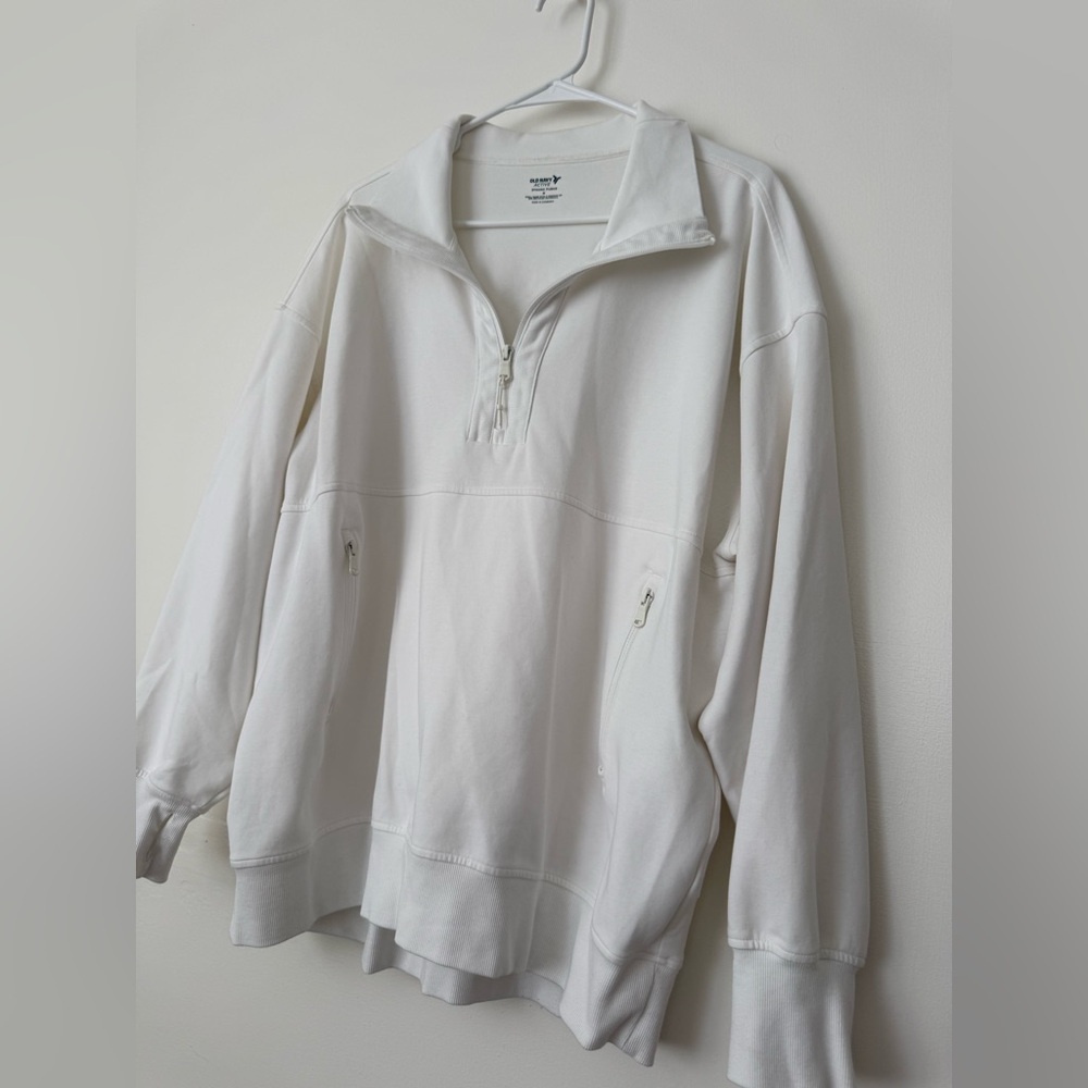 Old Navy Women's White Quarter-Zip Sweatshirt - Picture 3 of 4